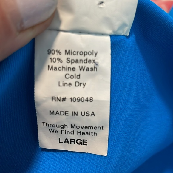 Nia Wear for your every move Stretch  top with twisted straps . - Picture 8 of 8